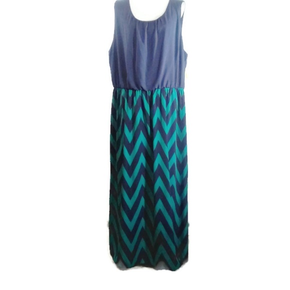 Moa Moa Dresses & Skirts - Moa Moa Blue Green Chevron Maxi Dress